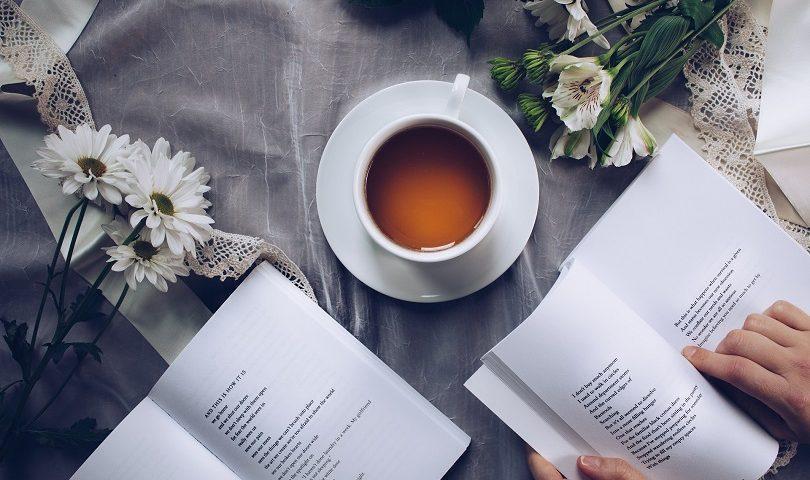 Un día de la tolerancia entre libros.